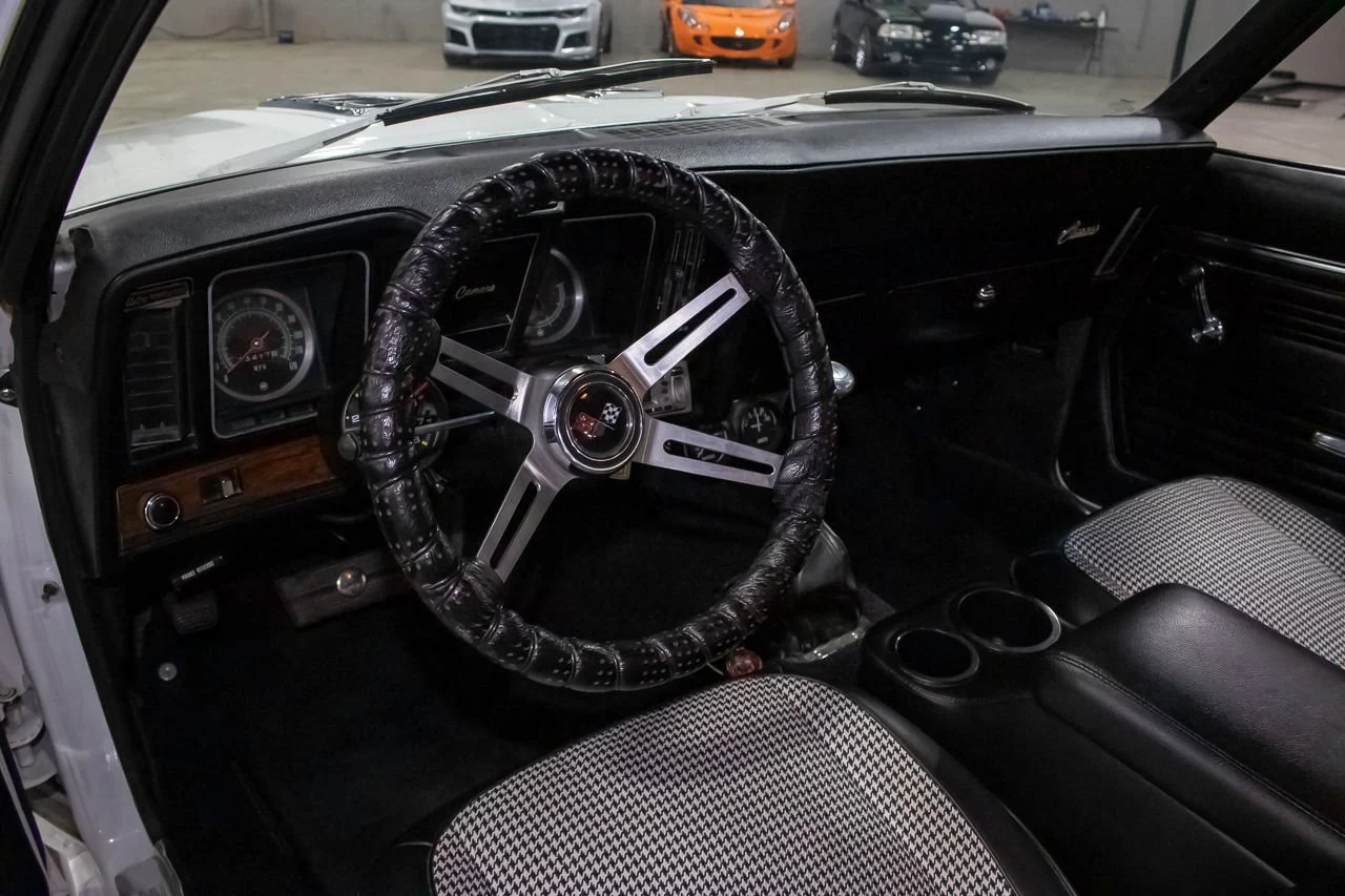 1969 Chevrolet Camaro SS — gallery view 10