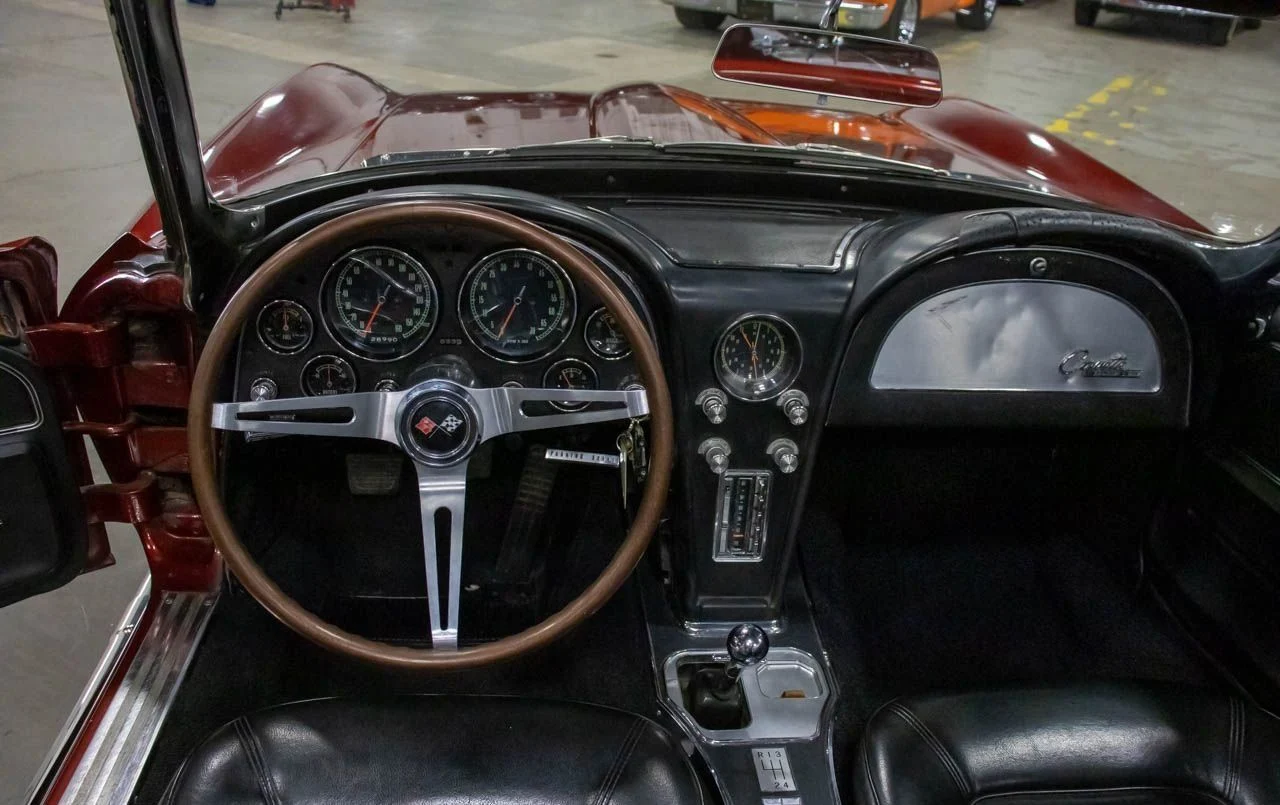 1965 Chevrolet Corvette — gallery view 11