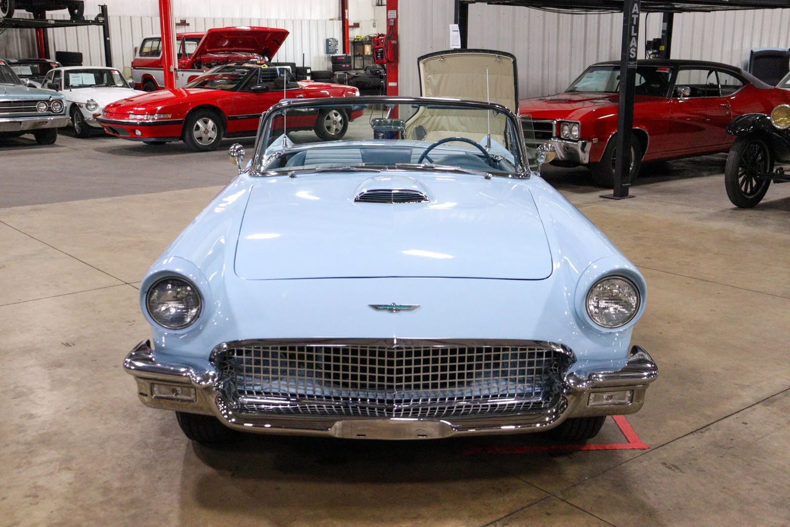 1957 Ford Thunderbird — gallery view 1