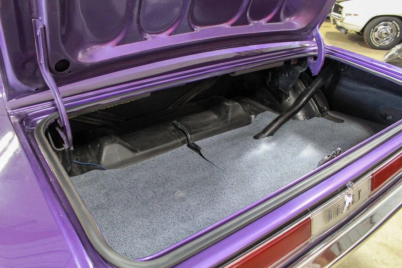 1970 Dodge Challenger — gallery view 11