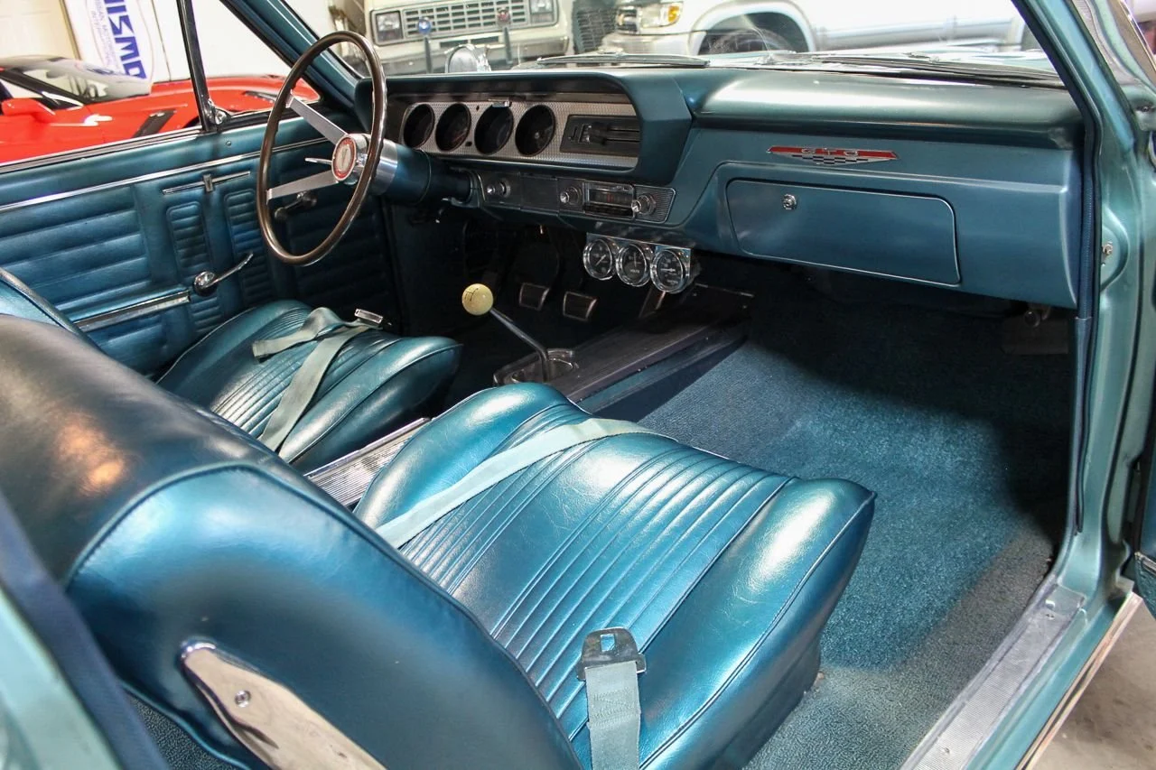 1964 Pontiac GTO — gallery view 11