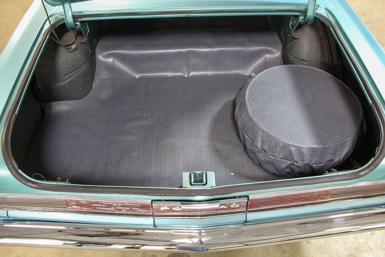 1964 Pontiac GTO — gallery view 10